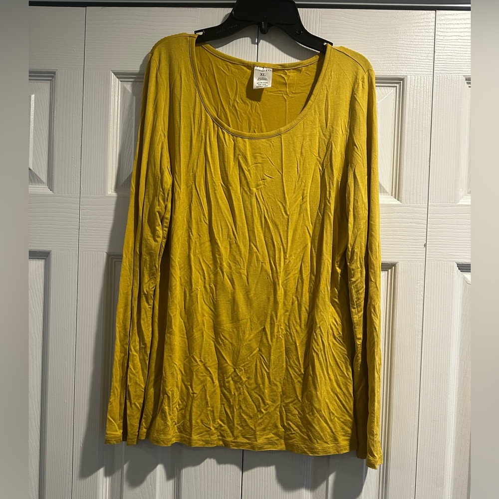 OThread & Co. Yellow Long Sleeve Women's Top